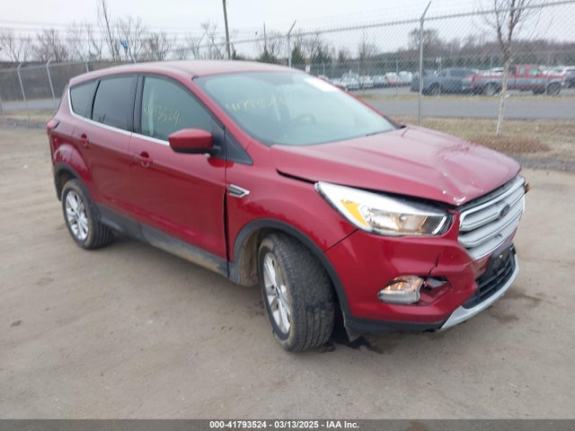 1FMCU9GDXKUC35625 Ford ESCAPE SE