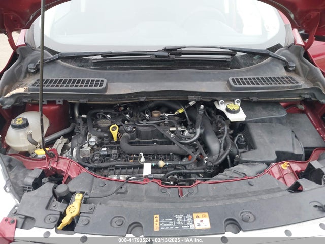 1FMCU9GDXKUC35625 Ford ESCAPE SE