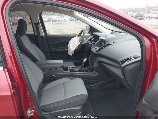 1FMCU9GDXKUC35625 Ford ESCAPE SE