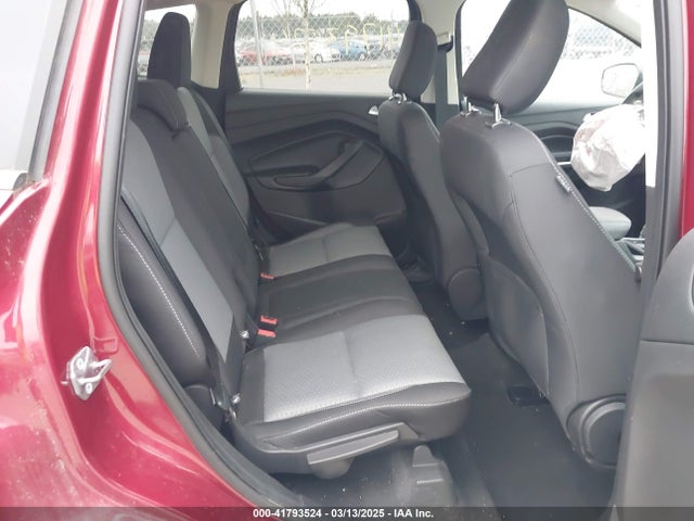 1FMCU9GDXKUC35625 Ford ESCAPE SE
