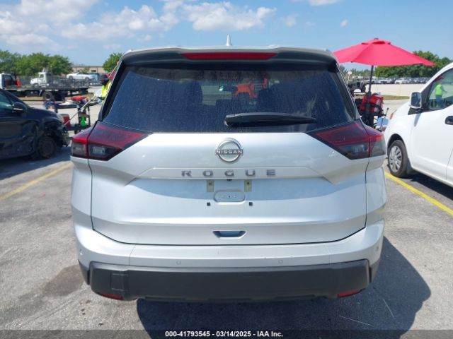 5N1BT3BA6SC810916 Nissan Rogue Sv Fwd