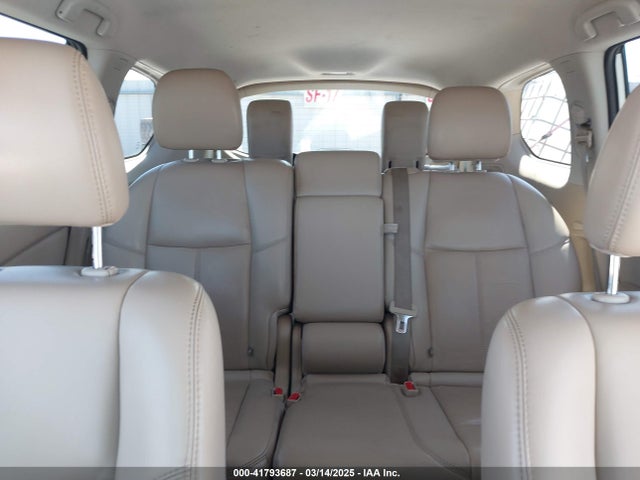 5N1DR2MM6HC687085 Nissan Pathfinder Sl