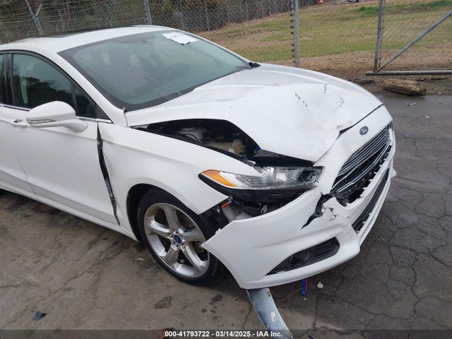 3FA6P0H78FR177451 Ford FUSION SE