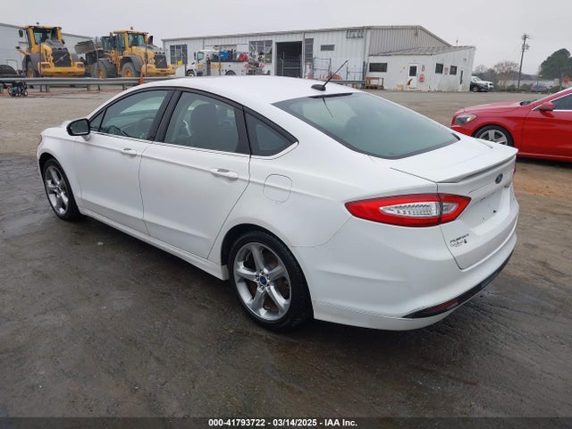 3FA6P0H78FR177451 Ford FUSION SE