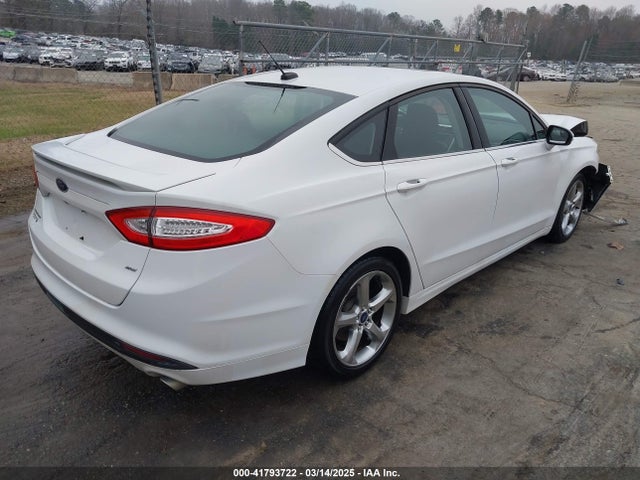3FA6P0H78FR177451 Ford FUSION SE