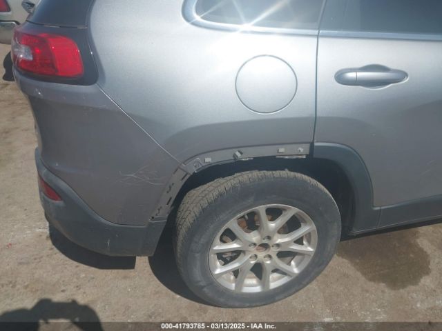 1C4PJLCB7FW690586 Jeep Cherokee Latitude