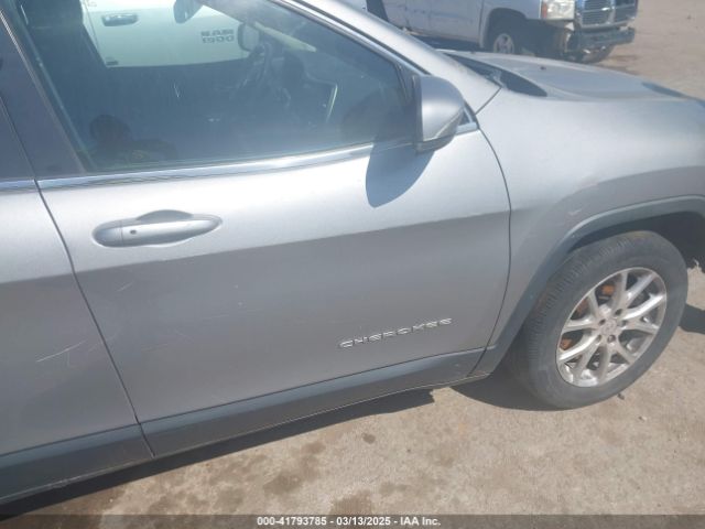 1C4PJLCB7FW690586 Jeep Cherokee Latitude