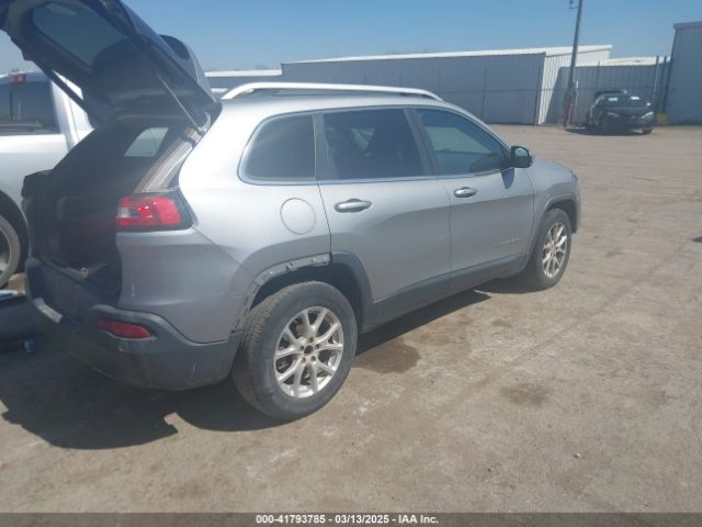 1C4PJLCB7FW690586 Jeep Cherokee Latitude