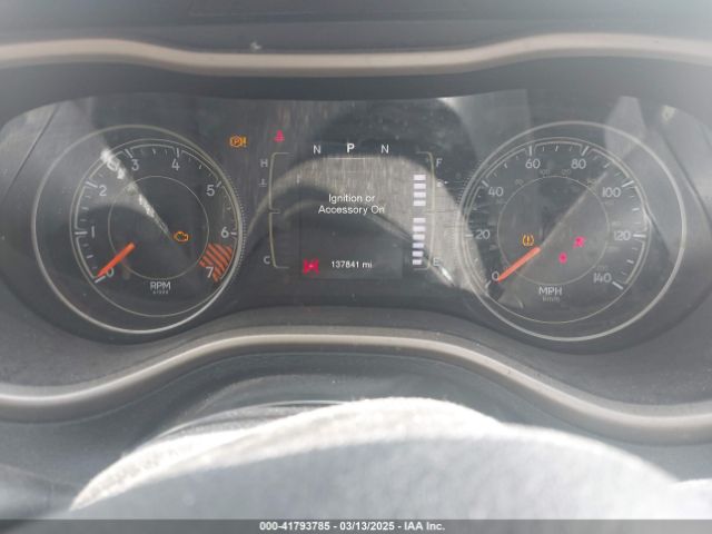 1C4PJLCB7FW690586 Jeep Cherokee Latitude