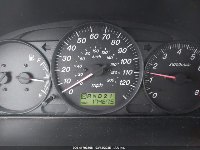 41793808 :رقم المزاد ، JM3LW28Y310199314 vin ، 2001 Mazda Mpv Dx/es/lx مزاد بيع