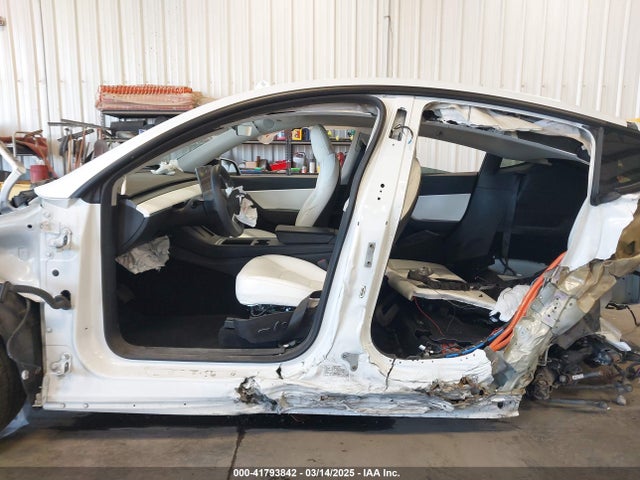 5YJYGAEE1MF216200 Tesla 2021