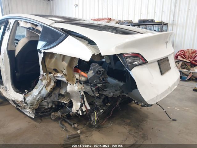 2021 TESLA MODEL Y 5YJYGAEE1MF216200 Photo 5