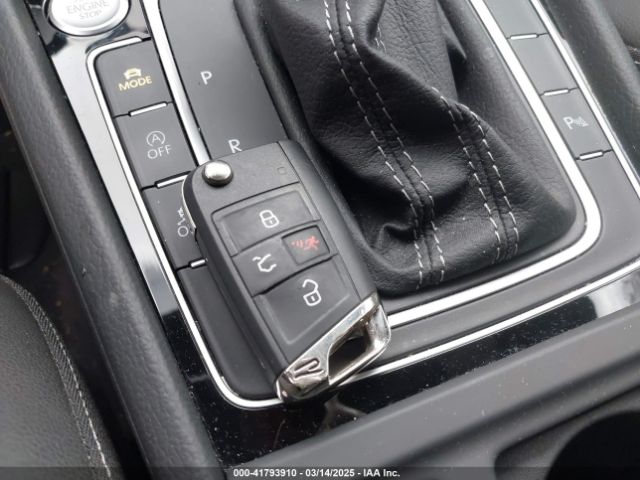 2019 VOLKSWAGEN GOLF R WVWVA7AU6KW230087 Photo 10
