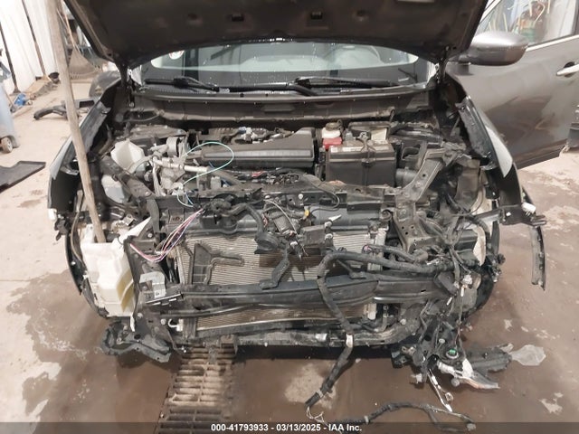 5N1AT2MV1KC827922 Nissan ROGUE SV