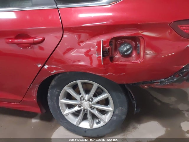 Hyundai SONATA SE 2019 5NPE24AF5KH735198 Image 19