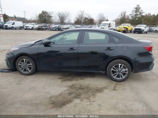 3KPF24ADXRE744271 KIA Forte Lxs