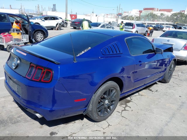 1ZVBP8AM8E5274347 Ford Mustang V6