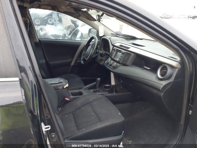 2T3ZFREV5HW381172 Toyota RAV4 LE