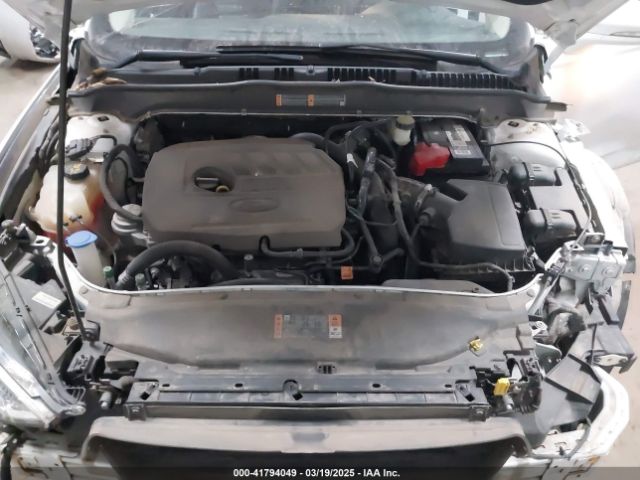 3FA6P0HD2HR177728 Ford FUSION SE