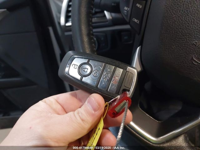 3FA6P0HD2HR177728 Ford FUSION SE