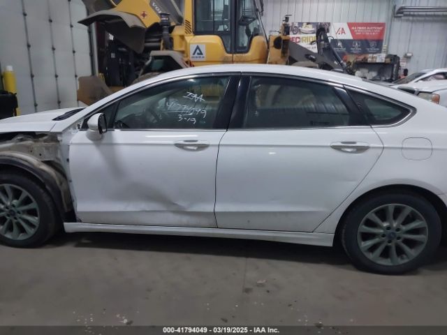 3FA6P0HD2HR177728 Ford FUSION SE