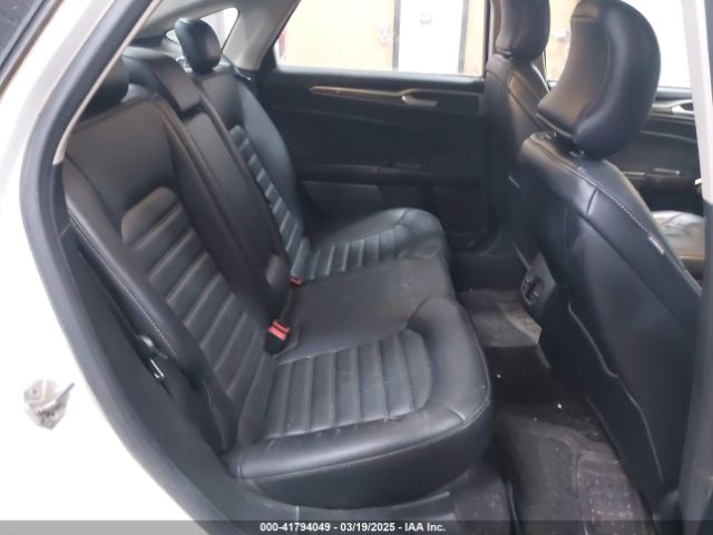 3FA6P0HD2HR177728 Ford FUSION SE