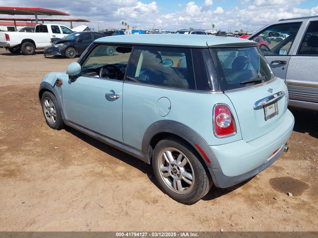 2013 MINI HARDTOP WMWSU3C52DT685738 Photo 2