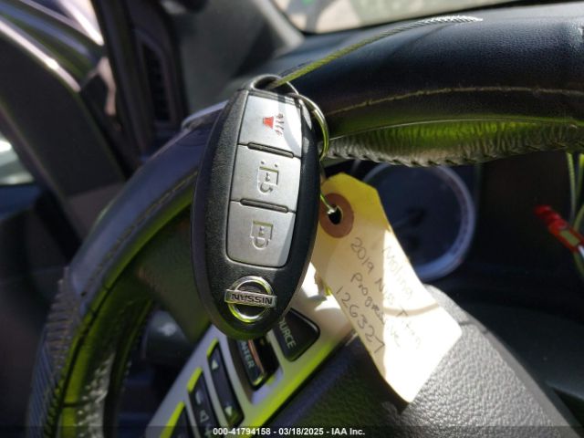 2019 NISSAN TITAN XD 1N6BA1F41KN529532 Photo 10