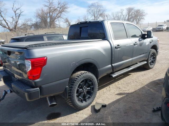 2019 NISSAN TITAN XD 1N6BA1F41KN529532 Photo 3