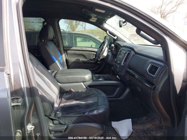 2019 NISSAN TITAN XD 1N6BA1F41KN529532 Photo 4