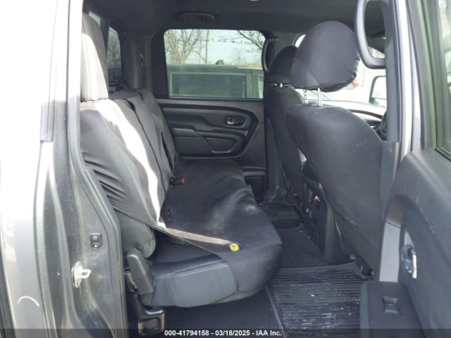 2019 NISSAN TITAN XD 1N6BA1F41KN529532 Photo 7