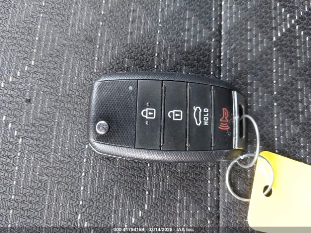 3KPA24AB1KE210638 KIA RIO S