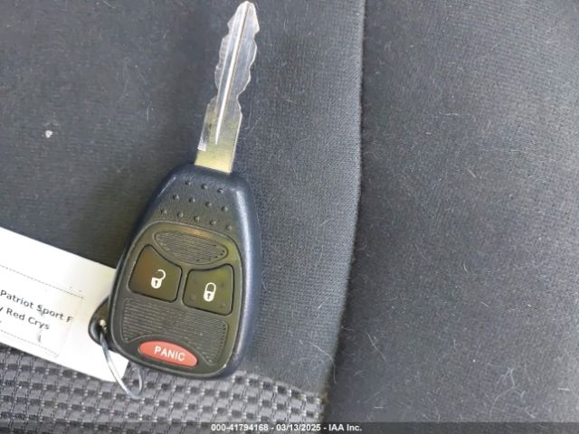1C4NJPBB8HD164627 Jeep Patriot Sport Fwd
