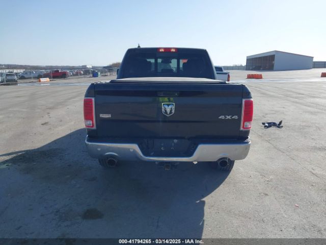 1C6RR7NT2JS114085 RAM 1500 Laramie  4x4 5'7 Box