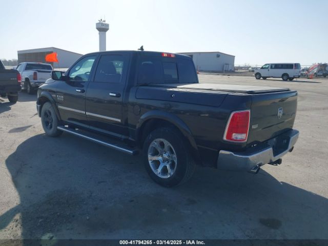 1C6RR7NT2JS114085 RAM 1500 Laramie  4x4 5'7 Box