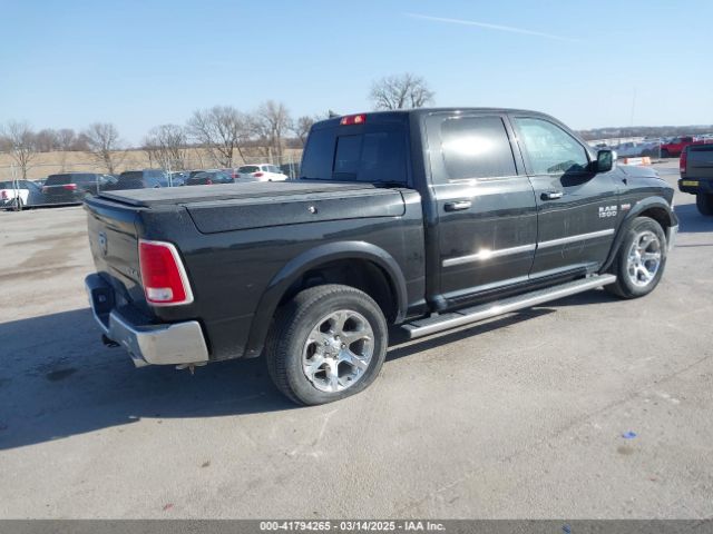 1C6RR7NT2JS114085 RAM 1500 Laramie  4x4 5'7 Box