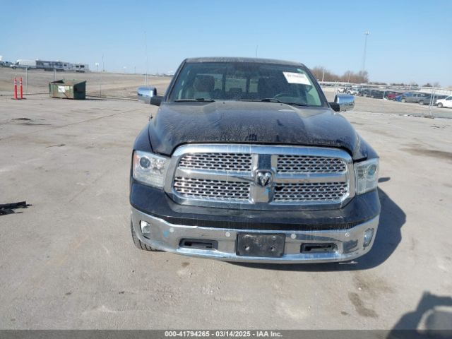 1C6RR7NT2JS114085 RAM 1500 Laramie  4x4 5'7 Box