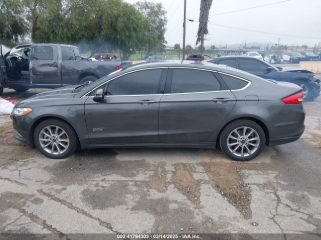3FA6P0PUXHR379945 Ford Fusion Energi Se Luxury