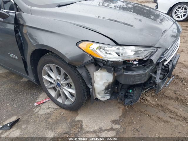 3FA6P0PUXHR379945 Ford Fusion Energi Se Luxury
