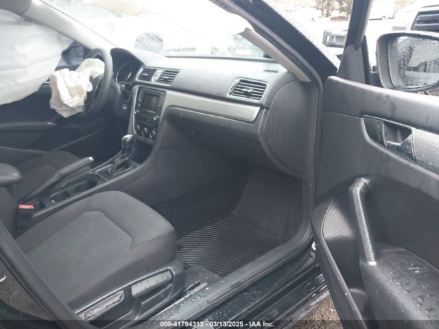1VWAT7A36GC064496 Volkswagen Passat 1.8t S