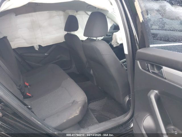 1VWAT7A36GC064496 Volkswagen Passat 1.8t S