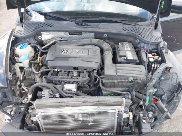 3VWF17AT8GM610211 Volkswagen Beetle 1.8t Wolfsburg Edition
