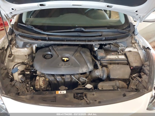 KMHD35LHXGU286395 Hyundai ELANTRA GT