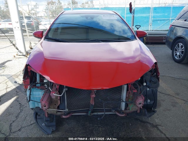 Toyota COROLLA SE 2018 5YFBURHE9JP755026 Image 13