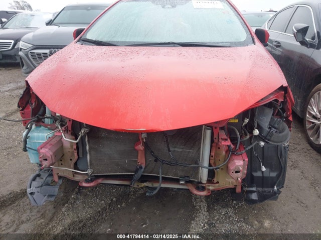 Toyota COROLLA SE 2018 5YFBURHE9JP755026 Image 6