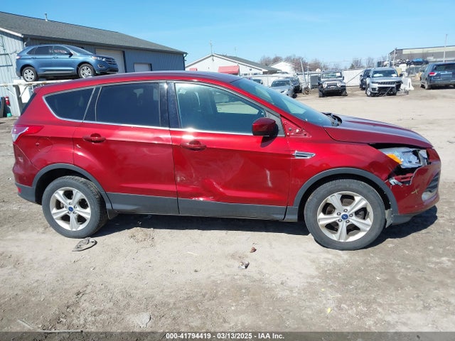 1FMCU0GXXFUB70223 Ford ESCAPE SE