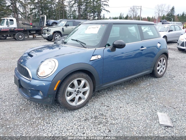 2010 MINI COOPER S WMWMF7C52ATZ73944 Photo 1