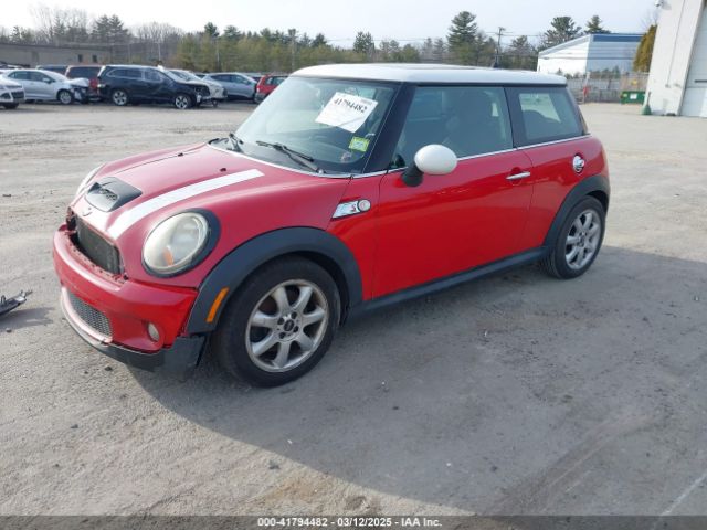 2010 MINI COOPER S WMWMF7C54ATZ71743 Photo 1