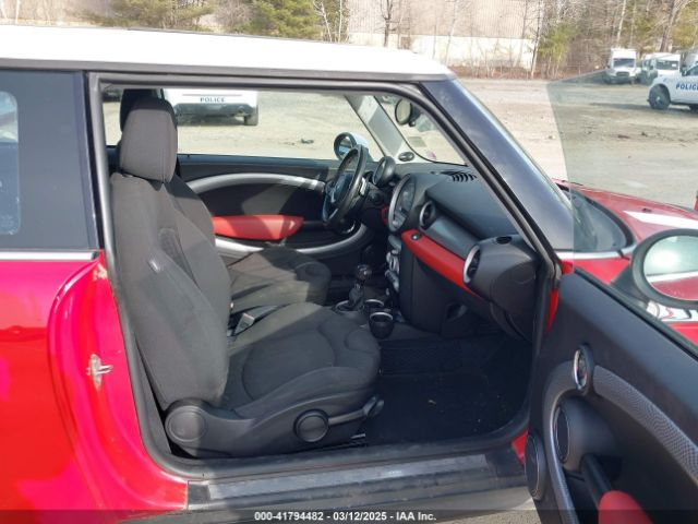 2010 MINI COOPER S WMWMF7C54ATZ71743 Photo 4