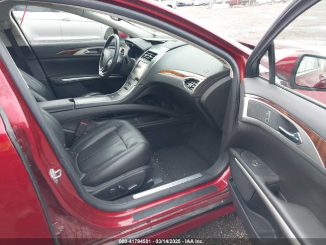 3LN6L2J9XER806263 Lincoln MKZ